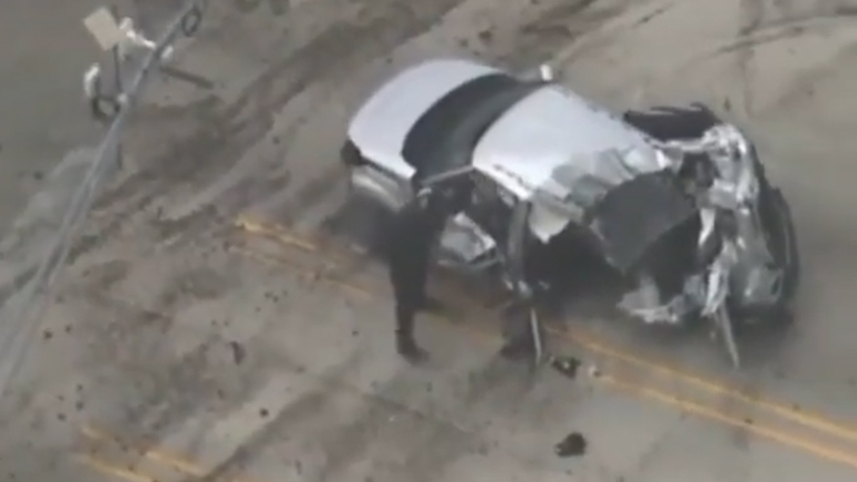 Αυτοκίνητο κόβεται στη μέση έπειτα από καταδίωξη…